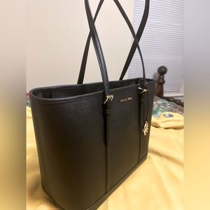 Micheal Kors Tote Bag (Authentic)